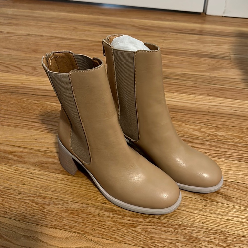 Chelsea boots